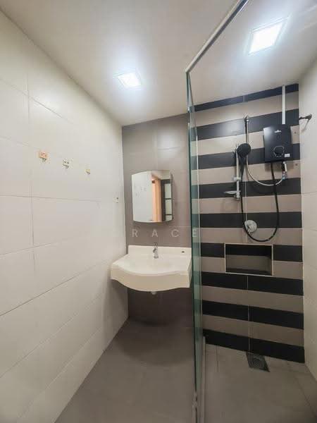 Townhouse for Rent in 16 Sierra (Puchong) - Grace Tham - Bathroom - PropertyGuru.com.my