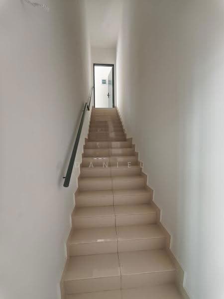 Rumah Teres 2-Tingkat untuk Dijual di Bandar Dato Onn (Tebrau) - Daniel Yong - Corridor - PropertyGuru.com.my