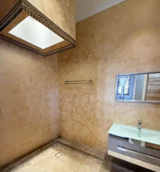 Bungalow House untuk Disewa di Sungai Buloh (Selangor) - Lee Sing Siong - Bathroom - PropertyGuru.com.my