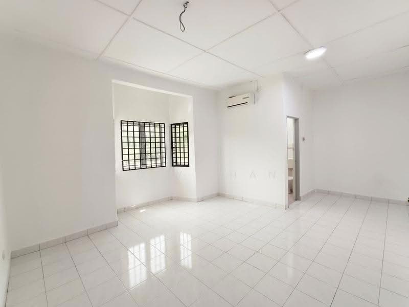 Rumah Teres 2-Tingkat untuk Dijual di Bandar Selesa Jaya (Skudai) - Eddy Chan - Living Room - PropertyGuru.com.my