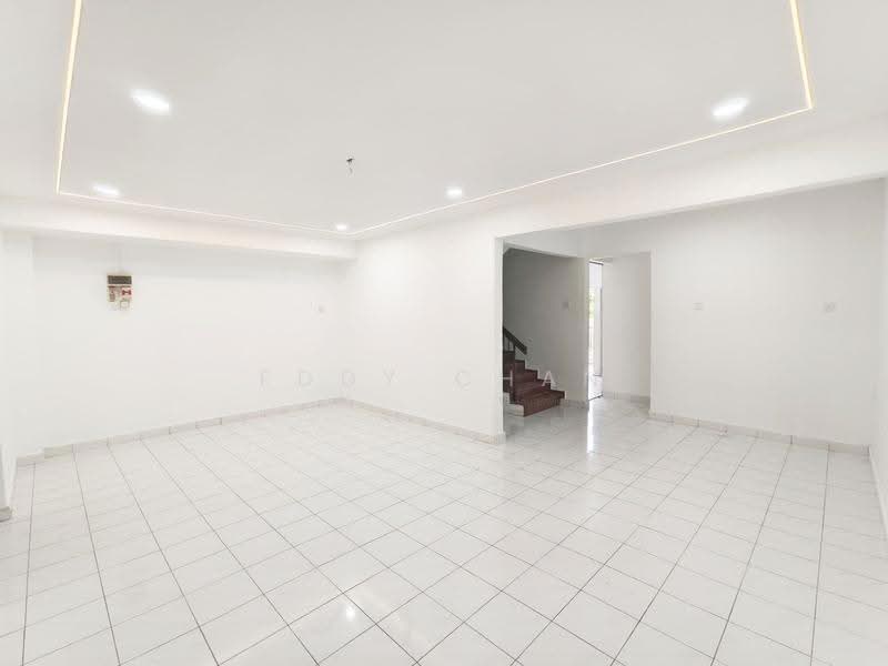 Rumah Teres 2-Tingkat untuk Dijual di Bandar Selesa Jaya (Skudai) - Eddy Chan - Living Room - PropertyGuru.com.my