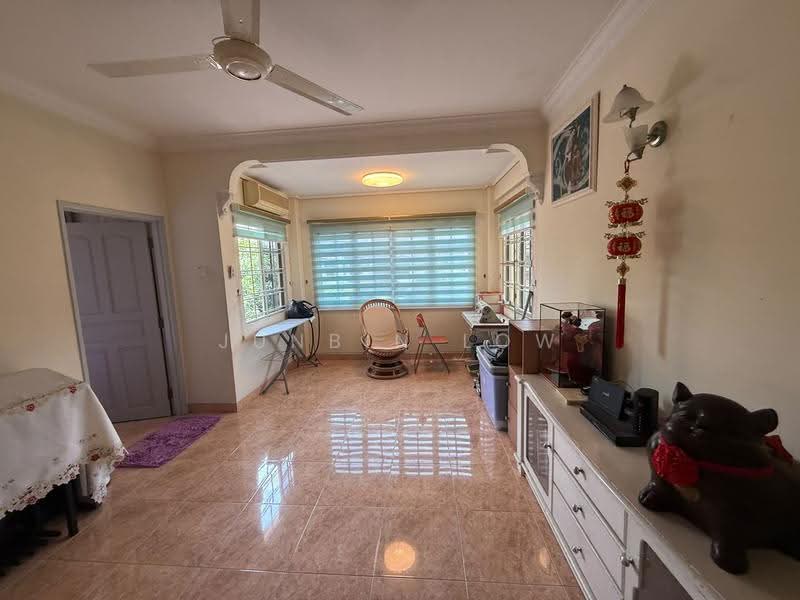 Rumah Teres 2-Tingkat untuk Dijual di Taman Wawasan (Puchong) - Junbin Low - Living Room - PropertyGuru.com.my