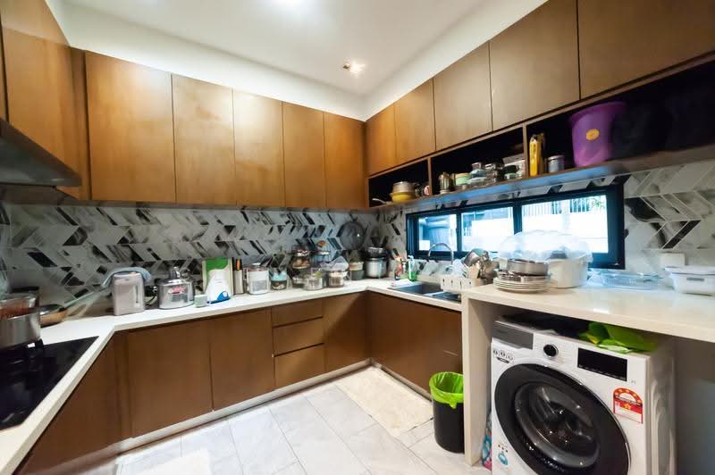Semi-Detached House for Sale in Setia Alam (Selangor) - Clement Yew - Kitchen - PropertyGuru.com.my