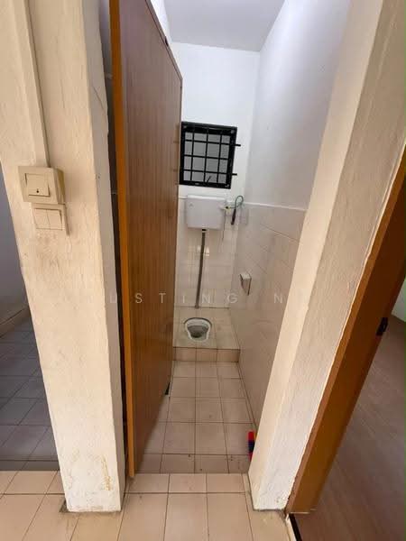 Rumah Teres 1-Tingkat untuk Disewa di Taman Putri Kulai (Kulai) - Austing Ng - Bathroom - PropertyGuru.com.my
