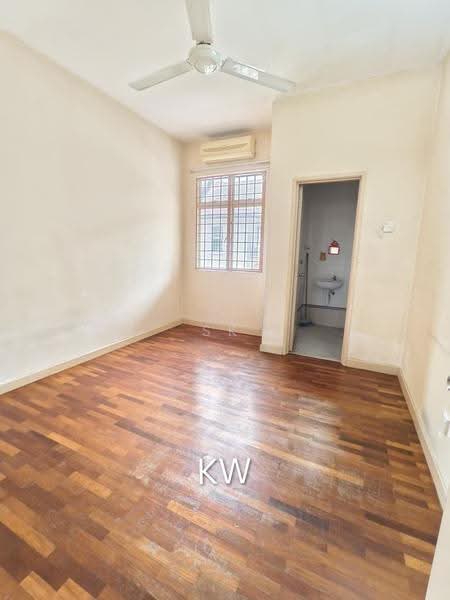 2-storey Terraced House for Sale in Kemuning Utama (Shah Alam) - SK Thiam - Interior - PropertyGuru.com.my