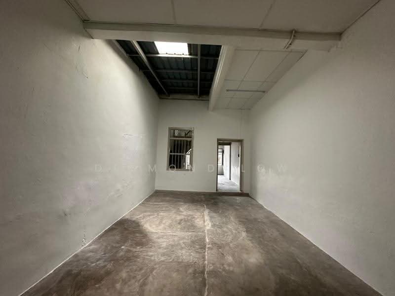Shop / Office for Rent in Lorong Madras (George Town) - Desmond Low - PropertyGuru.com.my