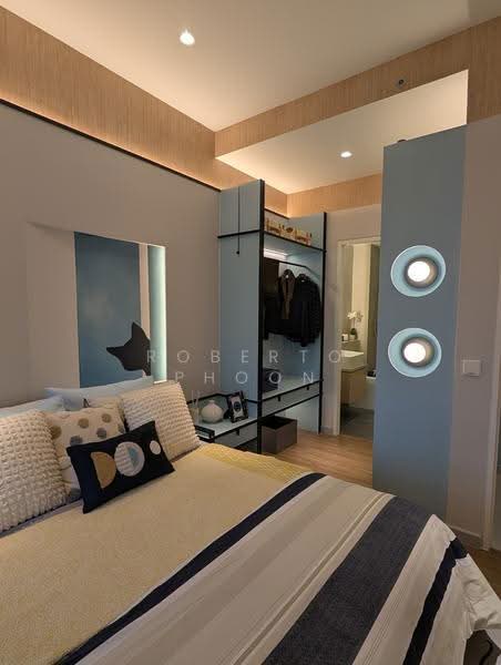 Kediaman Servis untuk Dijual di Stellaris @ Riana Dutamas - Roberto Phoon - Bedroom - PropertyGuru.com.my
