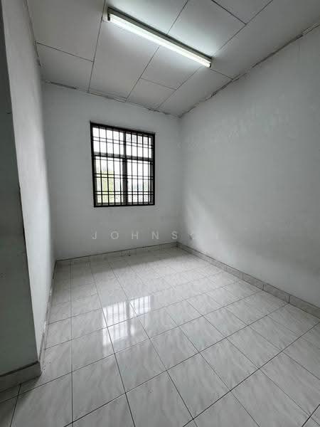 Pangsapuri untuk Dijual di Sri Putra Apartment - Johnson Chen - Interior - PropertyGuru.com.my