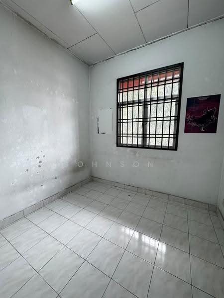 Pangsapuri untuk Dijual di Sri Putra Apartment - Johnson Chen - PropertyGuru.com.my