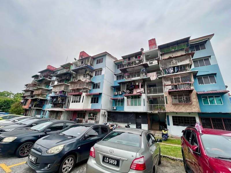 Flat for Sale at Flat Pkns Shah Alam Seksyen 18 - Sariza Hartanah - Exterior - PropertyGuru.com.my
