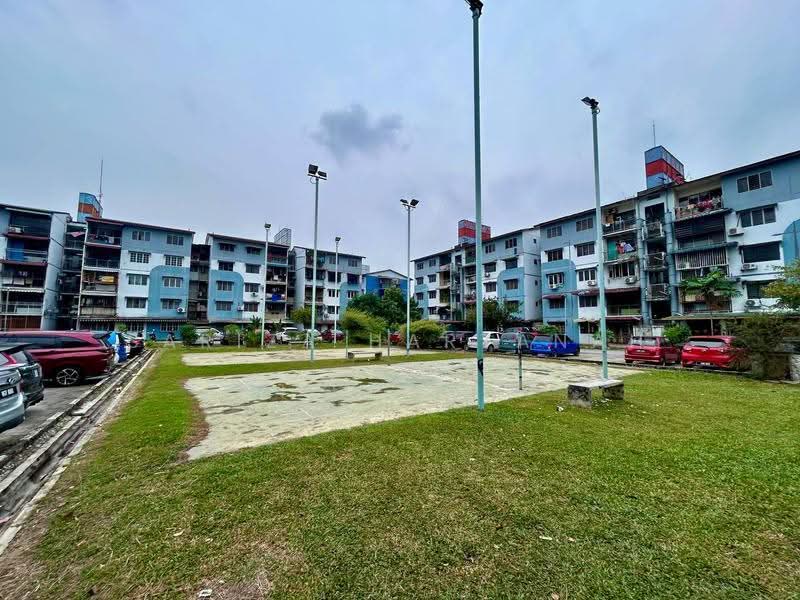 Flat for Sale at Flat Pkns Shah Alam Seksyen 18 - Sariza Hartanah - Exterior - PropertyGuru.com.my