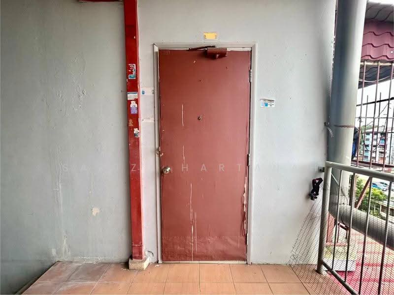 Flat for Sale at Flat Pkns Shah Alam Seksyen 18 - Sariza Hartanah - Exterior - PropertyGuru.com.my