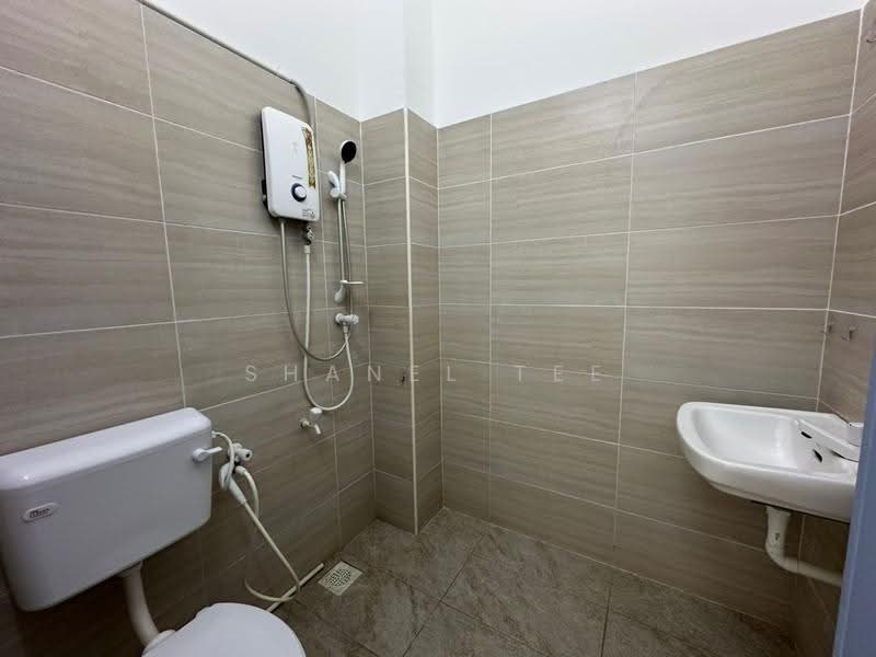 Rumah Teres 1-Tingkat untuk Dijual di Kluang (Johor) - Shanel Tee - Bathroom - PropertyGuru.com.my