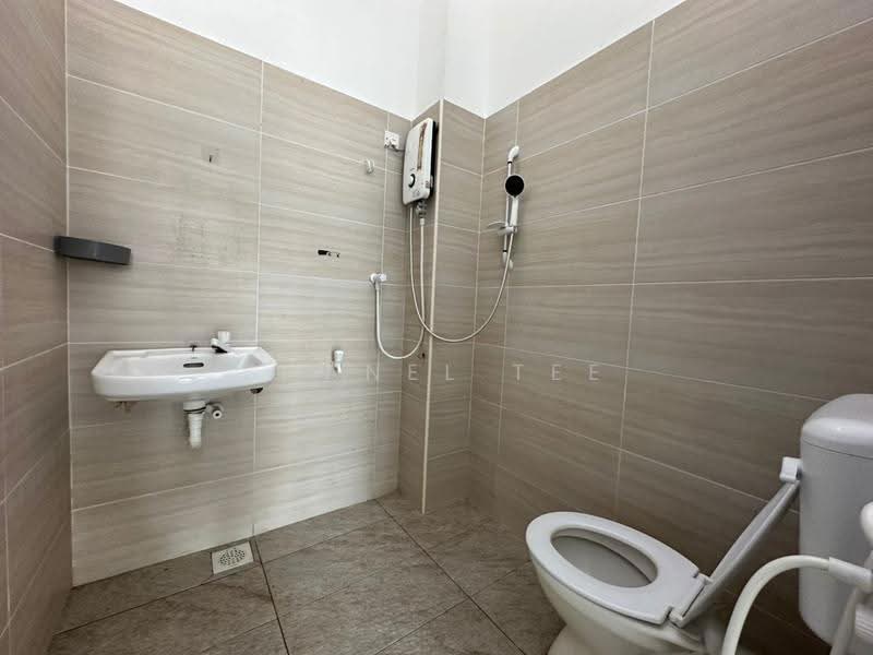 Rumah Teres 1-Tingkat untuk Dijual di Kluang (Johor) - Shanel Tee - Bathroom - PropertyGuru.com.my