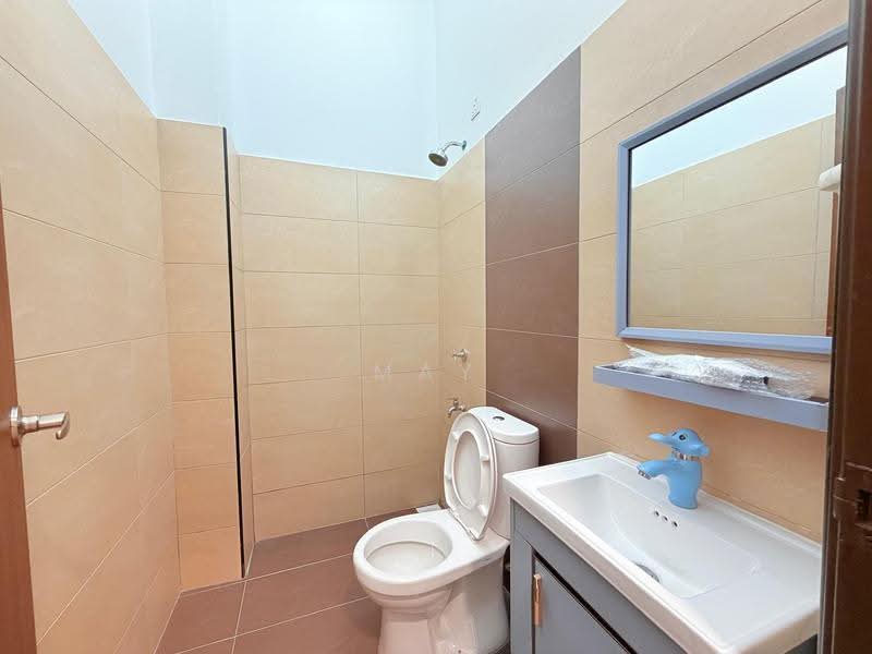 2-storey Terraced House for Sale in Taman seri setia (Kluang) - May Tan - Bathroom - PropertyGuru.com.my
