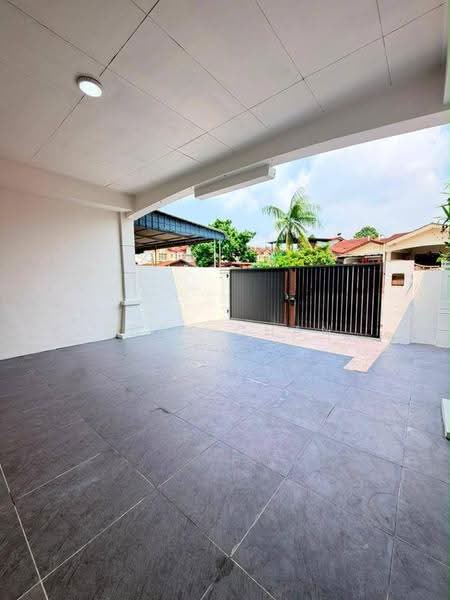 Rumah Teres 1-Tingkat untuk Dijual di Bandar Putra Kulai (Kulai) - Eddy Chan - Exterior - PropertyGuru.com.my