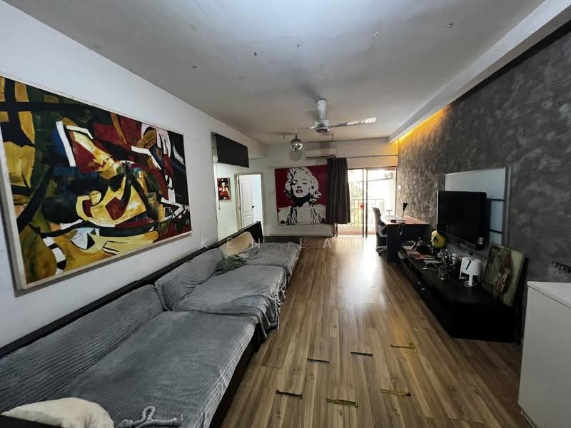 Kondominium untuk Dijual di Pelangi Utama - Ken Lai - Living Room - PropertyGuru.com.my