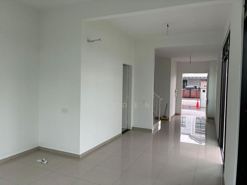 2-storey Terraced House for Sale in Kota Masai (Pasir Gudang) - Jayden Ng - Living Room - PropertyGuru.com.my