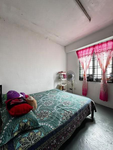 Flat for Sale at Flat Temenggong - Johnson Chen - Bedroom - PropertyGuru.com.my
