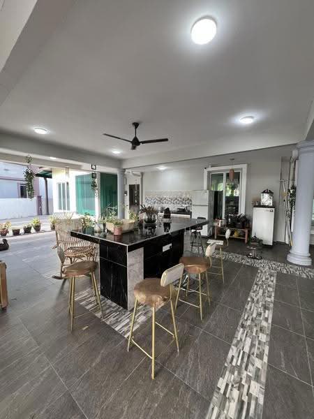 Bungalow House untuk Dijual di Bandar Warisan Puteri (Ampangan) - Adi Fahmi - Kitchen - PropertyGuru.com.my