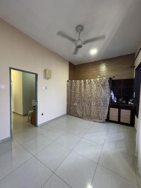 Bungalow House untuk Dijual di Bandar Warisan Puteri (Ampangan) - Adi Fahmi - Interior - PropertyGuru.com.my