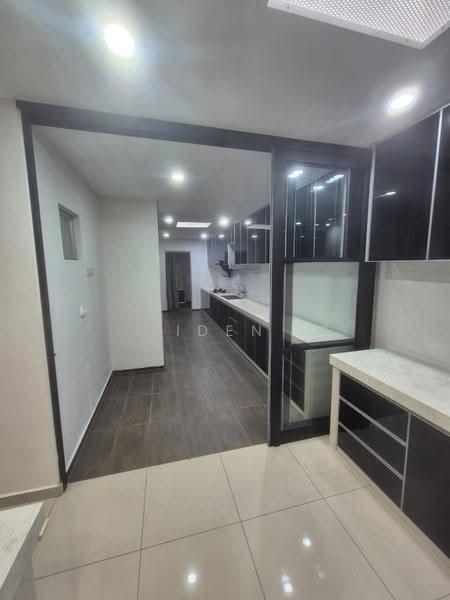 Rumah Kluster untuk Dijual di Taman Johor Jaya (Johor Bahru) - Iden Tan - Kitchen - PropertyGuru.com.my