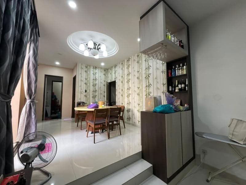 Rumah Kluster untuk Dijual di Setia Tropika (Johor Bahru) - Tok CJ - Dining Room - PropertyGuru.com.my