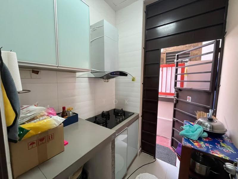 Rumah Kluster untuk Dijual di Setia Tropika (Johor Bahru) - Tok CJ - Kitchen - PropertyGuru.com.my