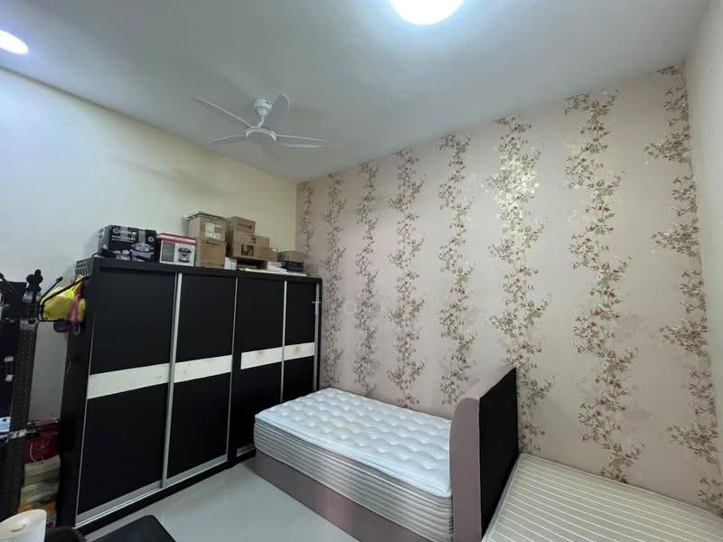 Rumah Kluster untuk Dijual di Setia Tropika (Johor Bahru) - Tok CJ - Bedroom - PropertyGuru.com.my