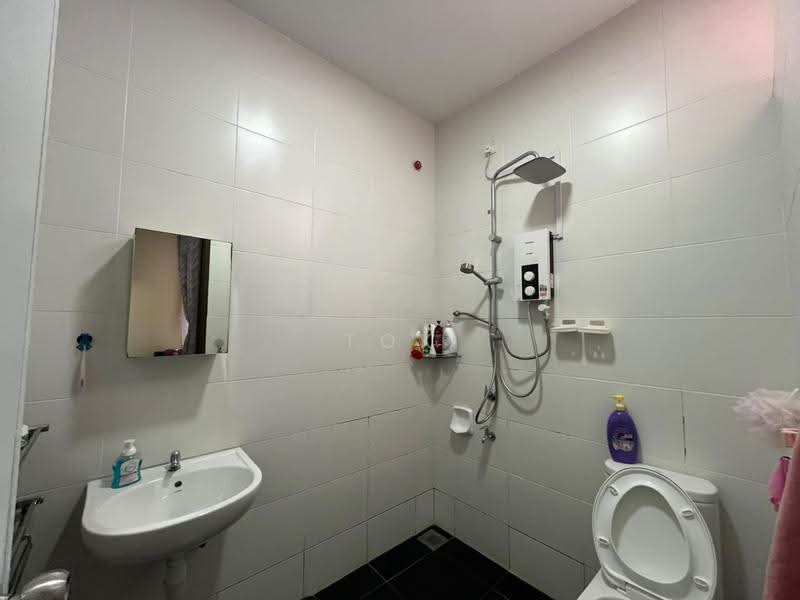 Rumah Kluster untuk Dijual di Setia Tropika (Johor Bahru) - Tok CJ - Bathroom - PropertyGuru.com.my