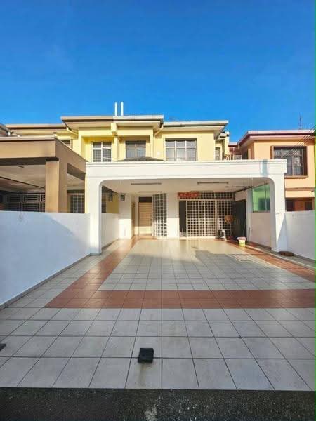Rumah Teres 2-Tingkat untuk Dijual di Taman Desa Cemerlang (Ulu Tiram) - Iden Tan - Exterior - PropertyGuru.com.my