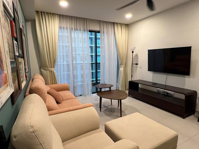 Kondominium untuk Disewa di Residensi Astrea - Vivian Choo - Living Room - PropertyGuru.com.my