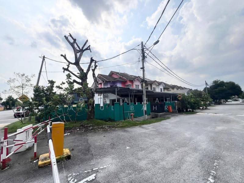 2-storey Terraced House for Sale in Bandar Baru Bangi (Selangor) - Mohd Aizat Saiful Bahri - Exterior - PropertyGuru.com.my