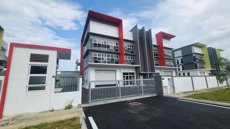 Semi-D Factory for Sale in Bandar Puteri Puchong (Puchong) - Ng Soon Chong - Exterior - PropertyGuru.com.my
