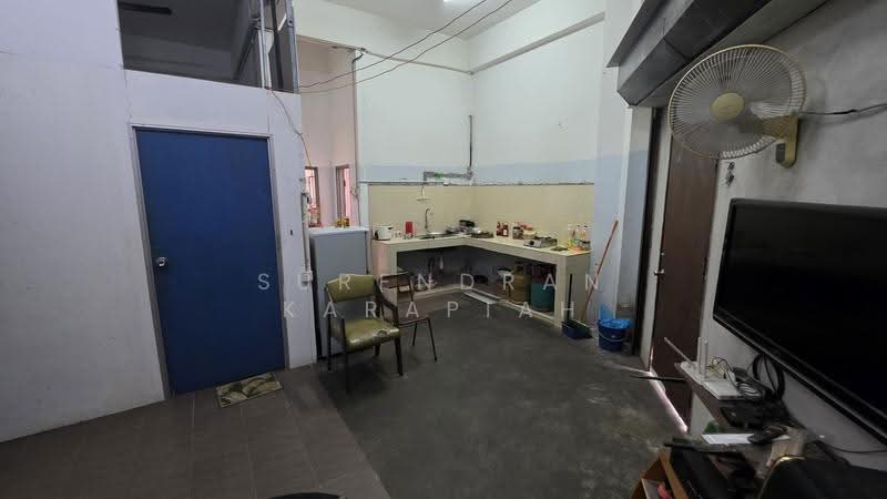 Kedai untuk Dijual di Kampung Batu Belah (Klang) - Surendran Karapiah - Kitchen - PropertyGuru.com.my