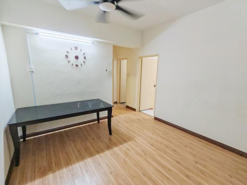 Kediaman Servis untuk Disewa di The Heron Residency - Evan Goh - Living Room - PropertyGuru.com.my