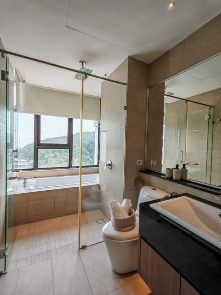 Kondominium untuk Dijual di The Marin at Ferringhi - Sharon Ong - Bathroom - PropertyGuru.com.my