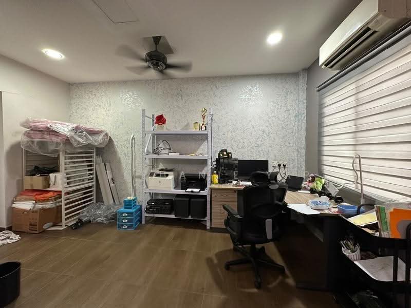 Semi-Detached House for Sale in Bandar Parklands (Klang) - Stephanie Yap - Study - PropertyGuru.com.my