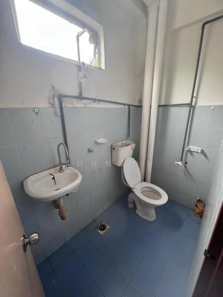 Apartment for Sale at Taman Putri Kulai - Johnson Chen - Bathroom - PropertyGuru.com.my