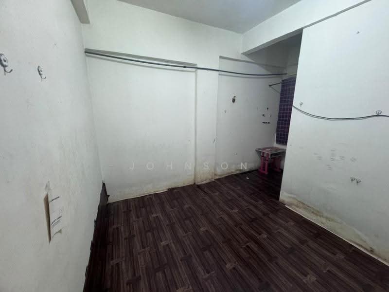 Apartment for Sale at Taman Putri Kulai - Johnson Chen - Interior - PropertyGuru.com.my
