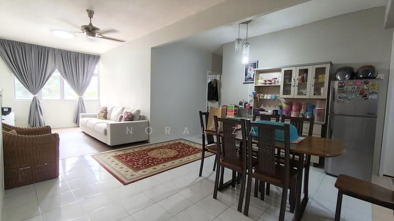 Apartment for Sale at Rose Villa Apartment - Noraliza Alimat - Living Room - PropertyGuru.com.my