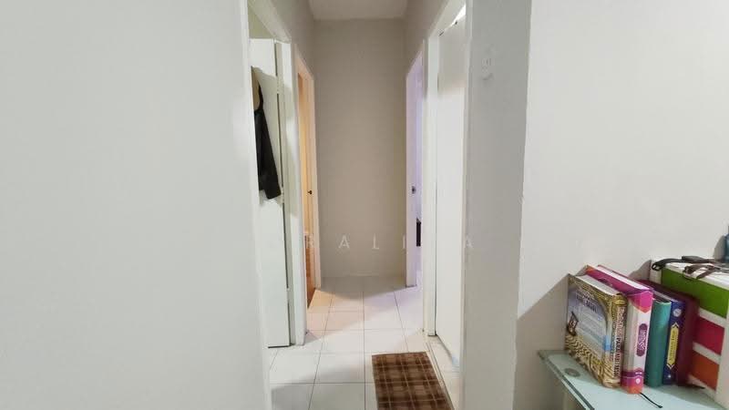 Apartment for Sale at Rose Villa Apartment - Noraliza Alimat - Corridor - PropertyGuru.com.my