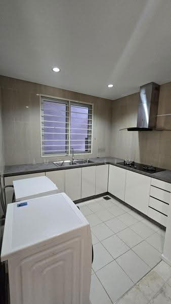 Kondominium untuk Dijual di Dua Residency - Lucas Lim - Kitchen - PropertyGuru.com.my