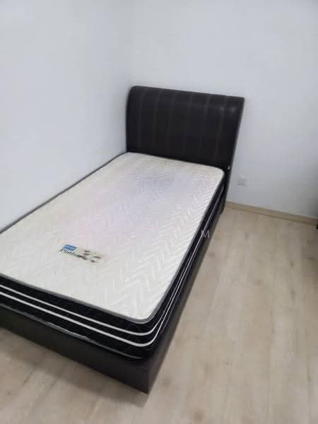 Kondominium untuk Disewa di Parkhill Residence - Fly Lim - Bedroom - PropertyGuru.com.my