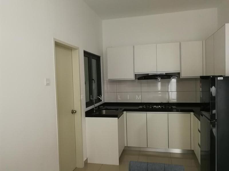 Kondominium untuk Disewa di Parkhill Residence - Fly Lim - Kitchen - PropertyGuru.com.my
