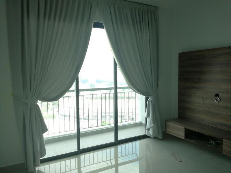 Kondominium untuk Disewa di Parkhill Residence - Fly Lim - Balcony - PropertyGuru.com.my