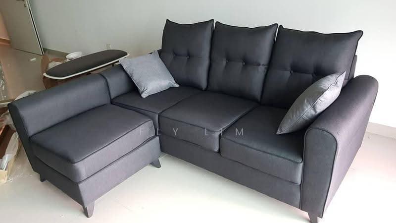 Kondominium untuk Disewa di Parkhill Residence - Fly Lim - Living Room - PropertyGuru.com.my