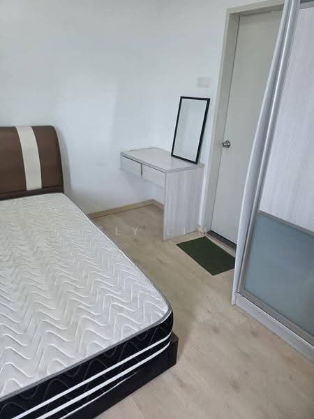 Kondominium untuk Disewa di Parkhill Residence - Fly Lim - Bedroom - PropertyGuru.com.my