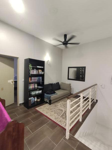 Rumah Berkembar untuk Dijual di Setia Damai (Setia Alam) - Elwin Chok - Living Room - PropertyGuru.com.my