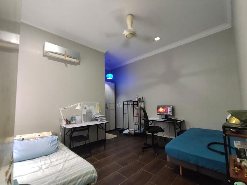 Rumah Berkembar untuk Dijual di Setia Damai (Setia Alam) - Elwin Chok - Bedroom - PropertyGuru.com.my